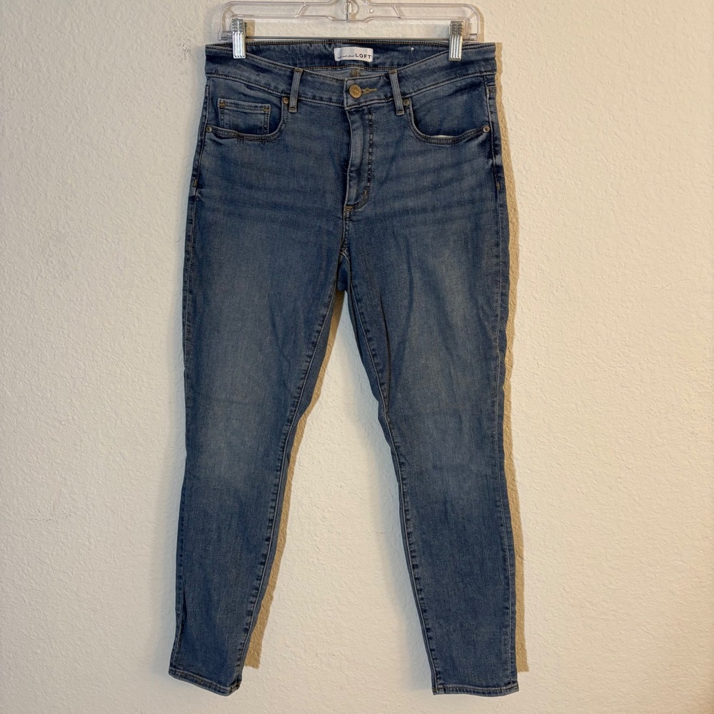 LOFT Curvy Skinny Crop Jeans Size 28/6 Blue